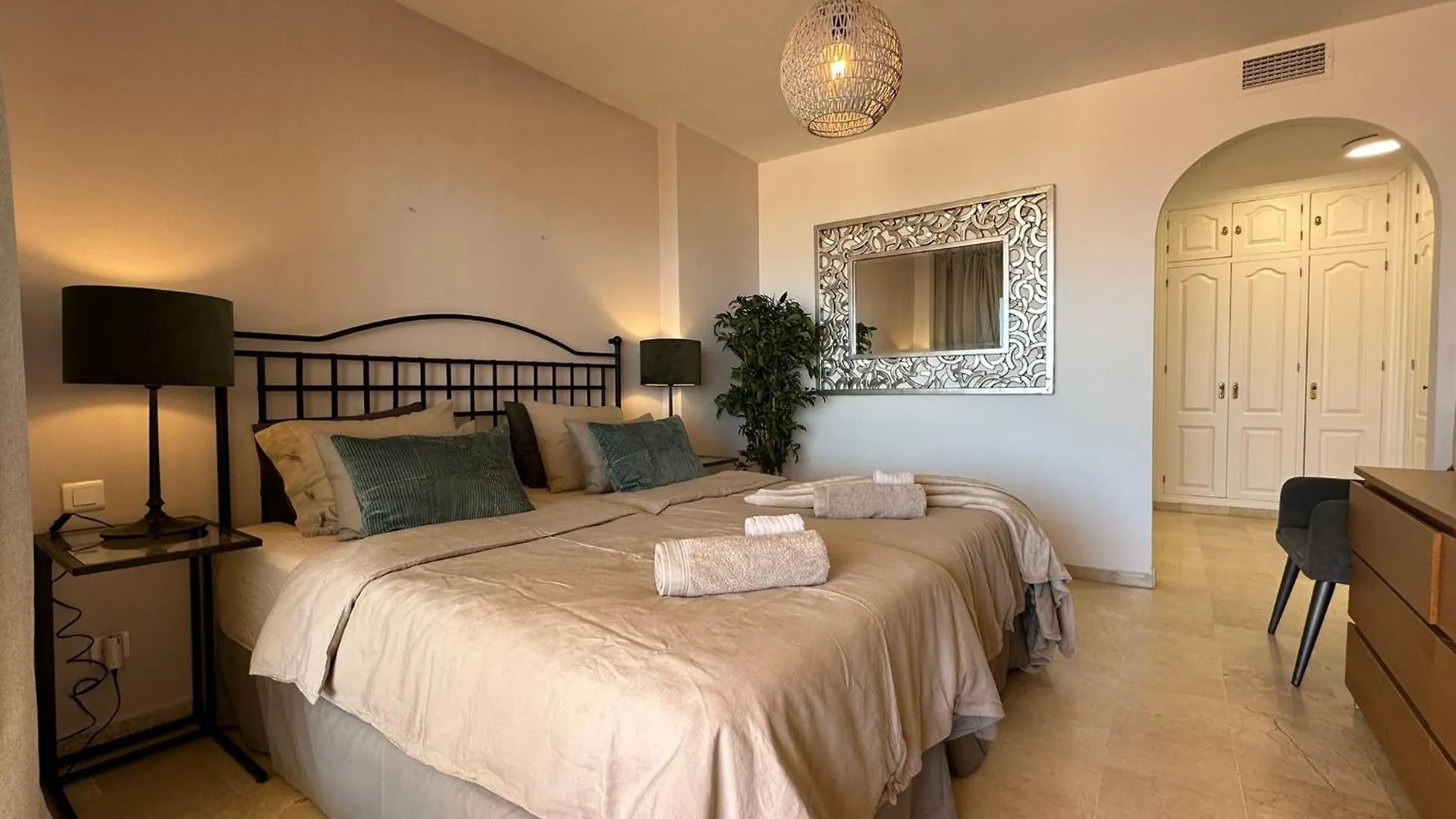 Apartments Bermuda Beach Estepona